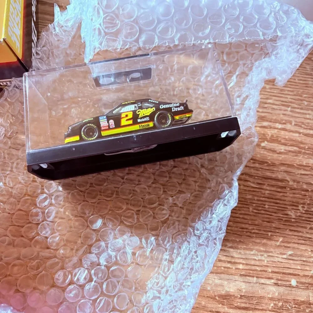 Rusty Wallace #2 1:64 Scale Stock Car Miller Genuine Draft Limited Edition 1995
